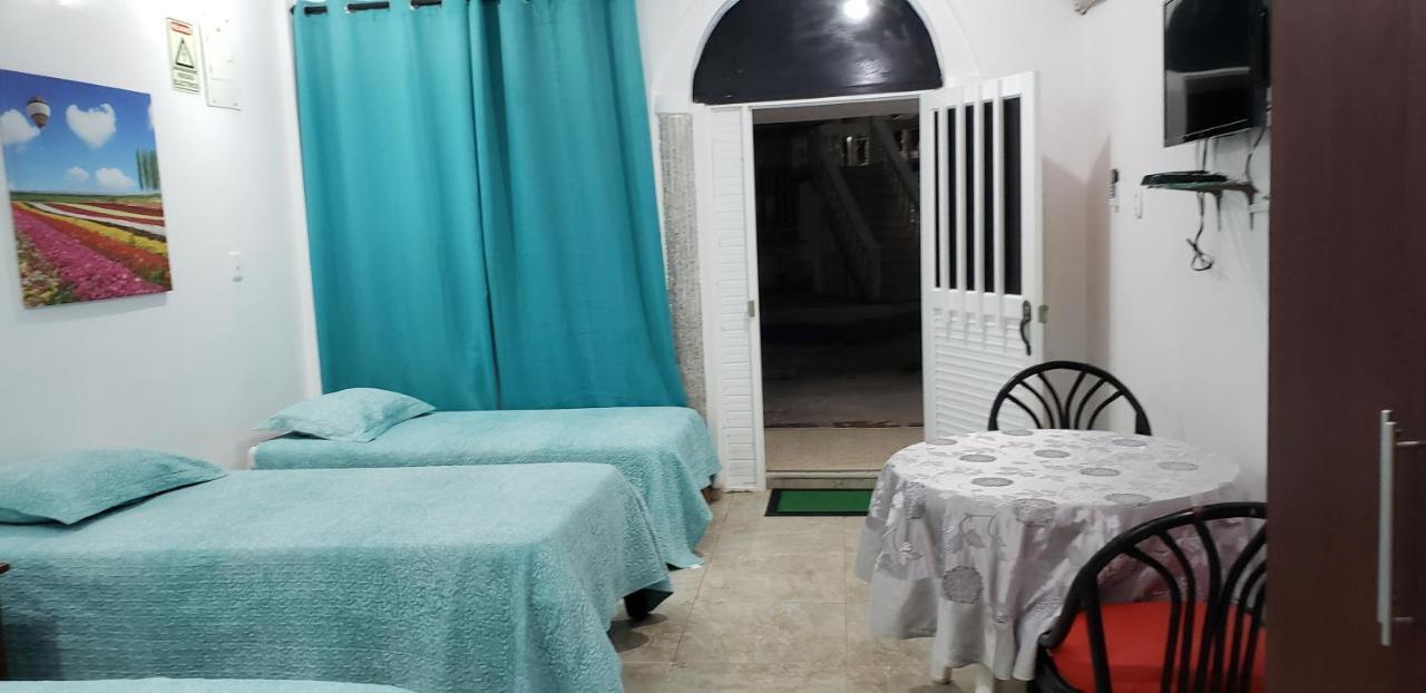 Tropicana De Pilar Oliveros Inn *