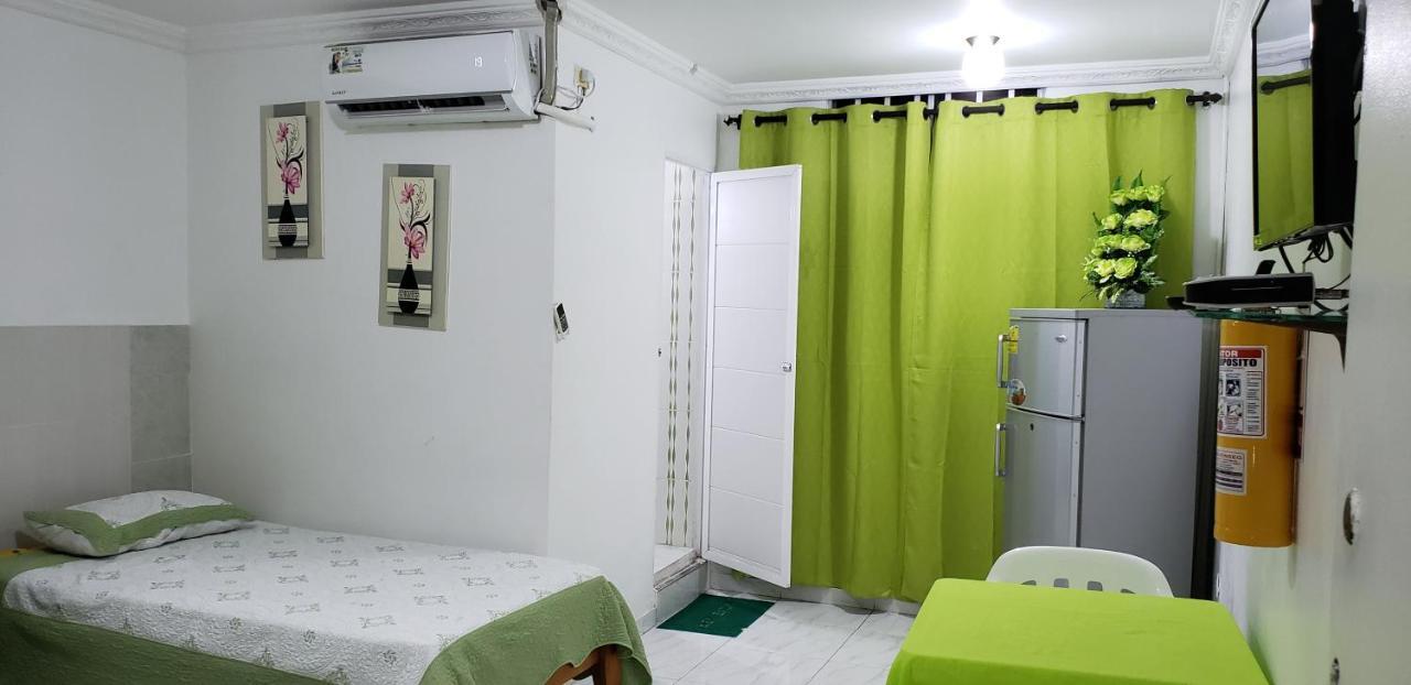 Tropicana De Pilar Oliveros Inn *